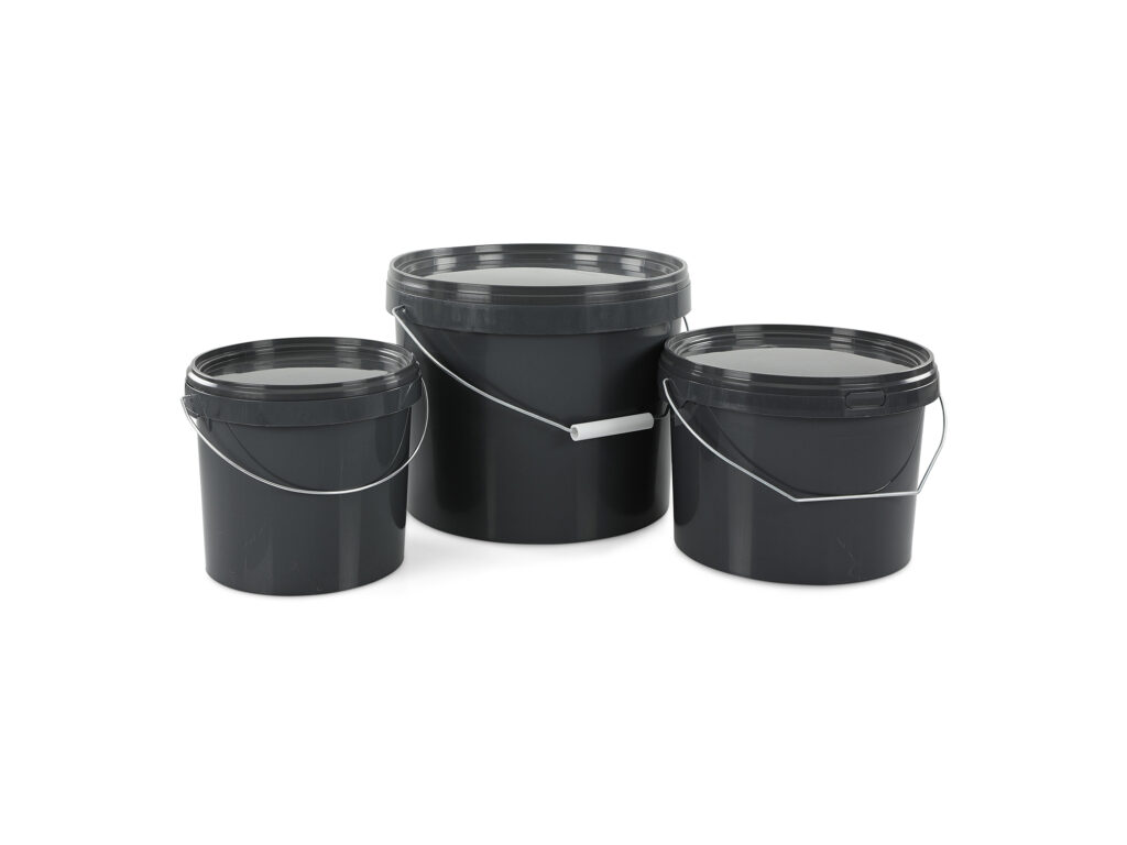 Gerecycleerde emmers uit PCR materiaal